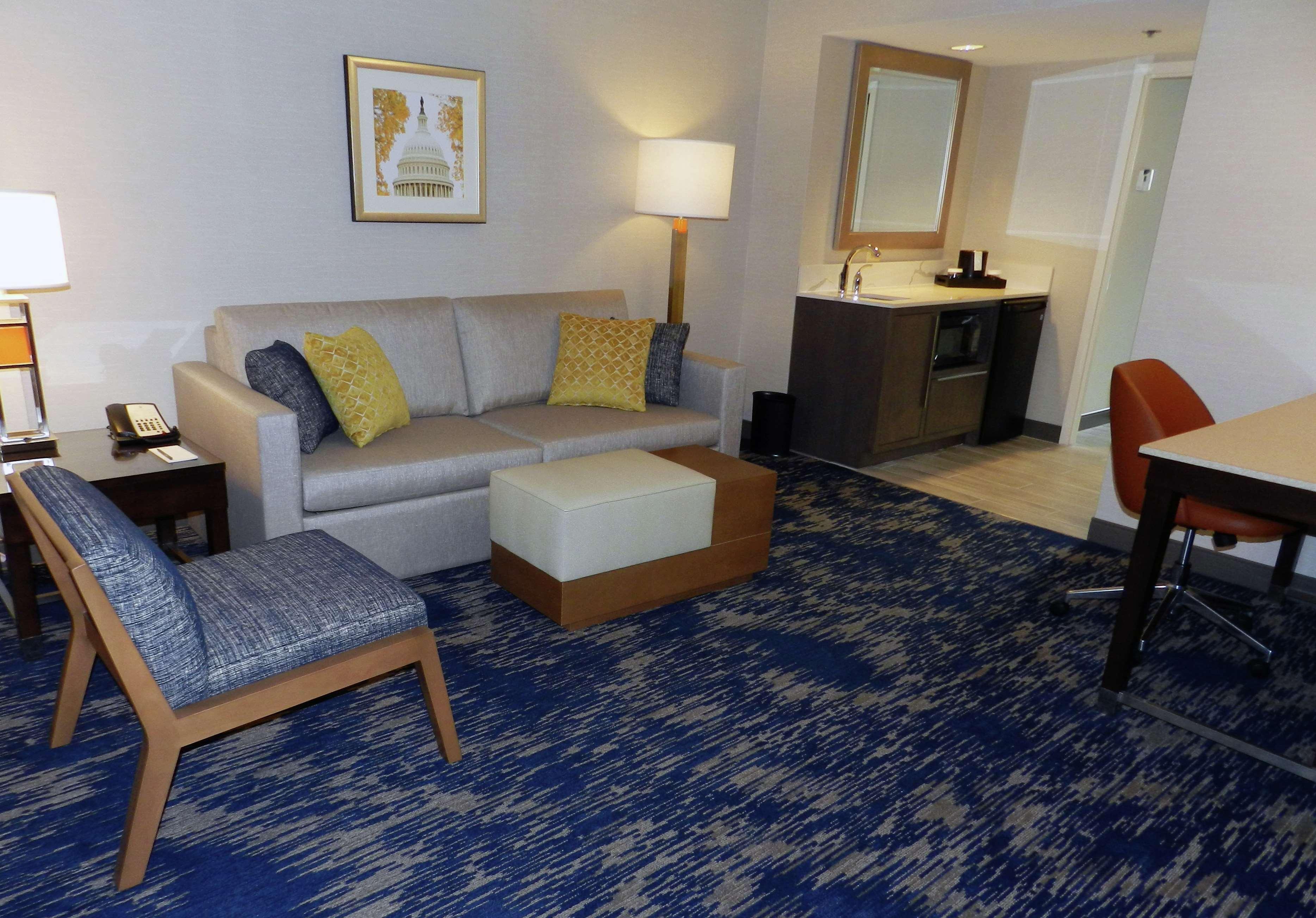 Embassy Suites By Hilton Alexandria Old Town Exteriér fotografie