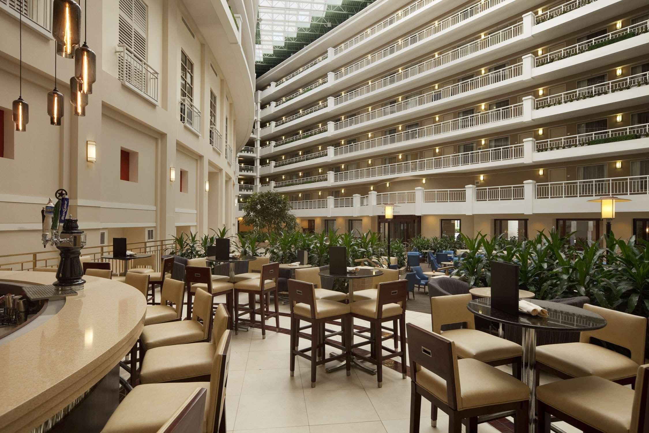 Embassy Suites By Hilton Alexandria Old Town Exteriér fotografie