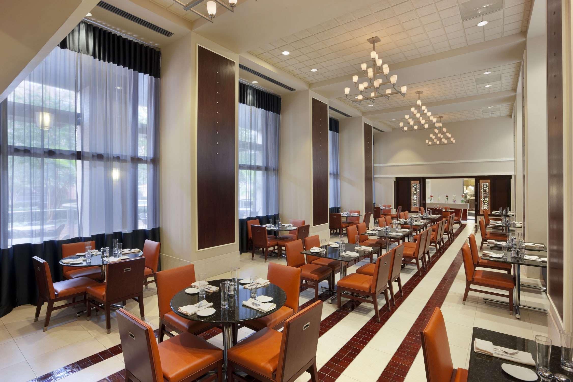 Embassy Suites By Hilton Alexandria Old Town Exteriér fotografie