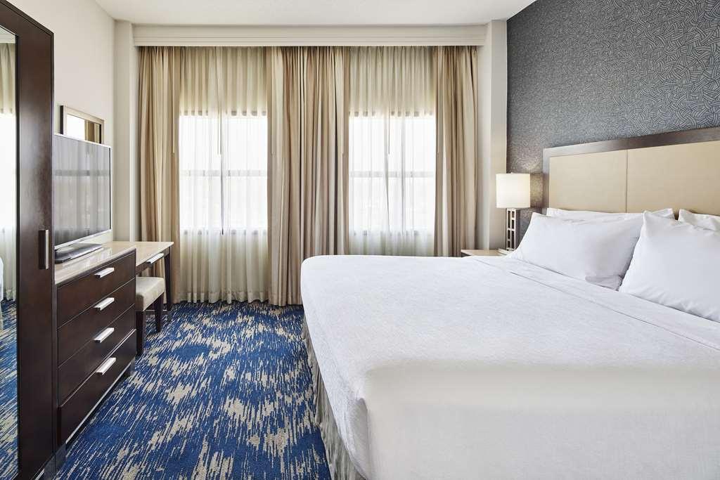 Embassy Suites By Hilton Alexandria Old Town Pokoj fotografie