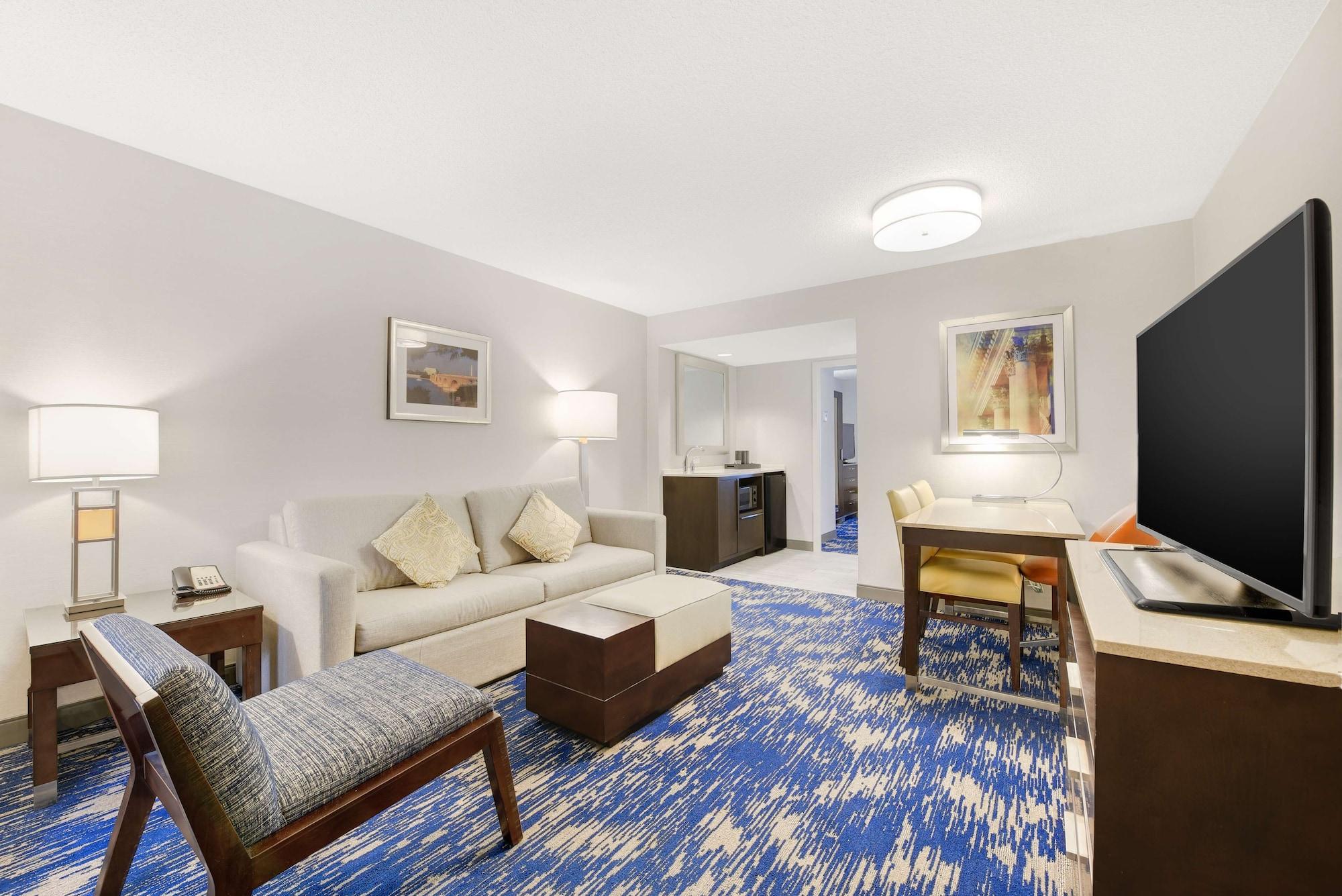 Embassy Suites By Hilton Alexandria Old Town Exteriér fotografie