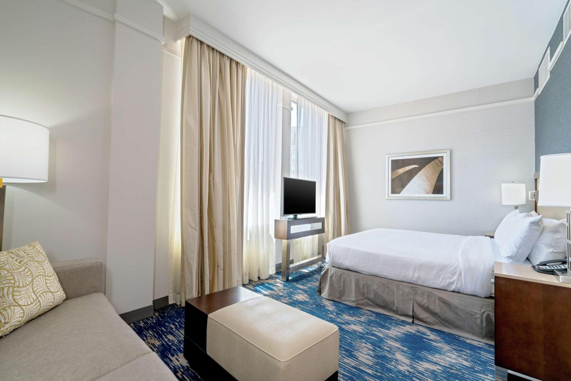 Embassy Suites By Hilton Alexandria Old Town Exteriér fotografie