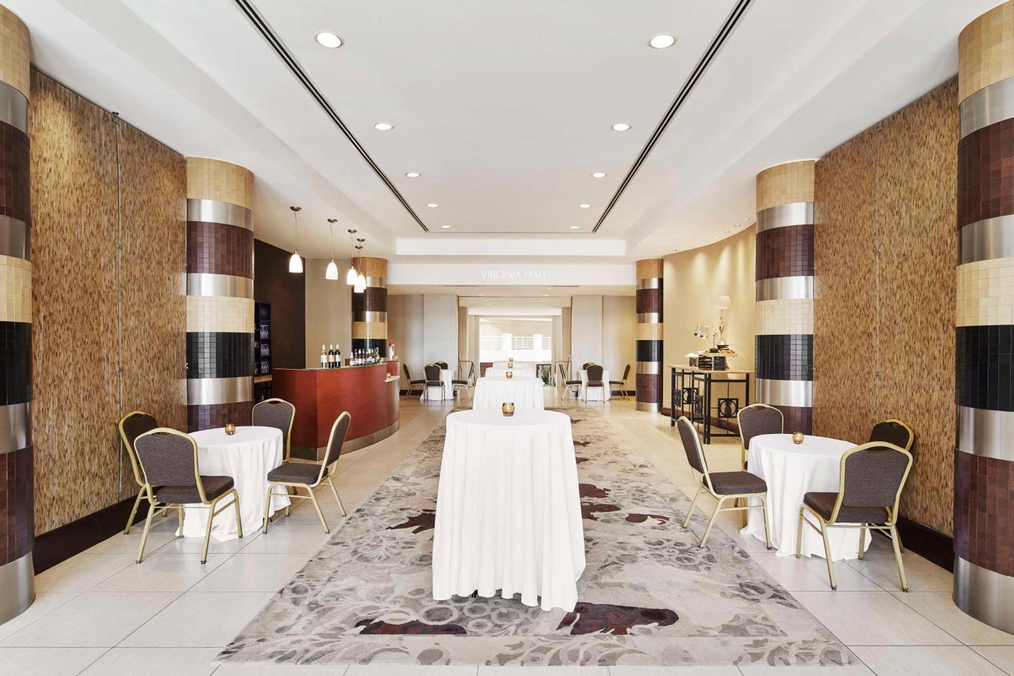 Embassy Suites By Hilton Alexandria Old Town Exteriér fotografie